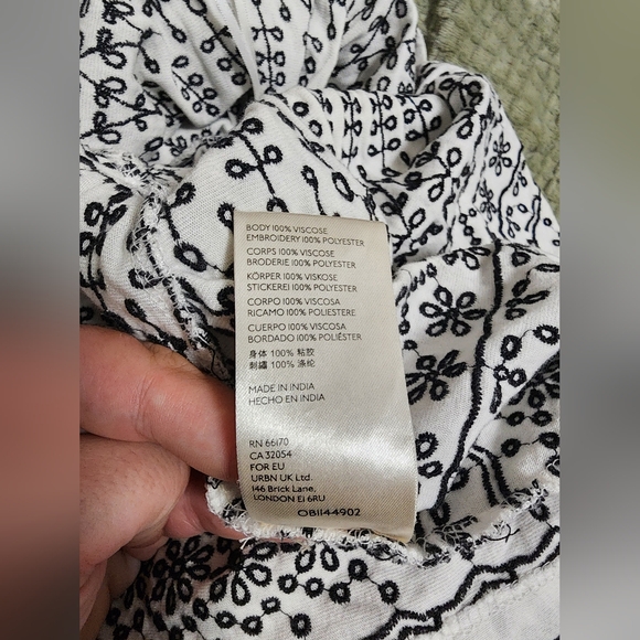 Maeve by Anthropologie Ivory Peplum Tank with Black Embroidery, EUC, Medium - Picture 8 of 11